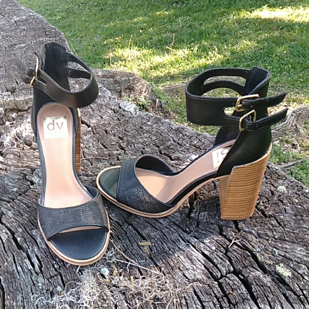 Doice Vita heel shoes black size 6 Nowt